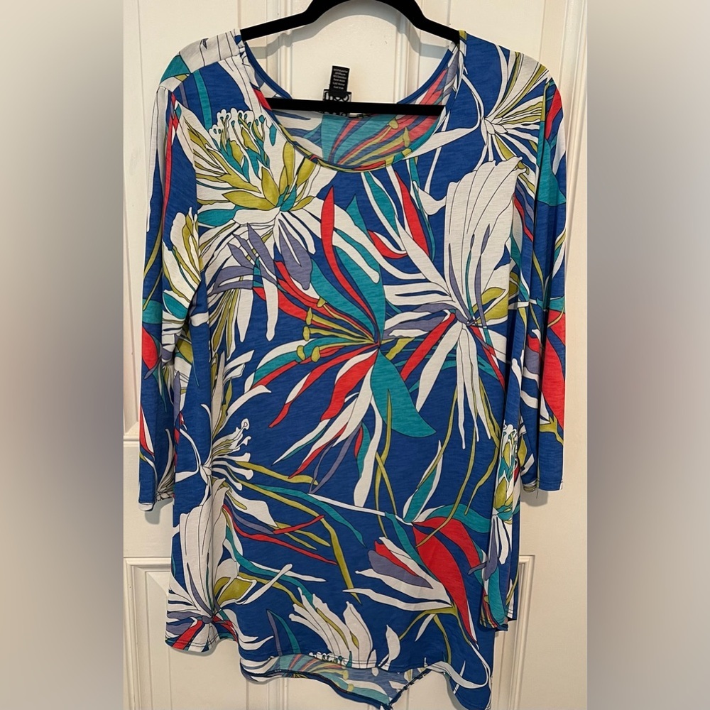 Clara Sun Woo Blue Tropical Floral Scoop Neck Blouse